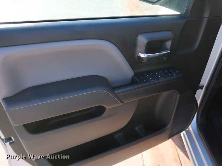 image for item DK3523 2015 Chevrolet Silverado 1500  Crew Cab pickup truck