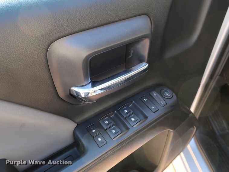 image for item DK3523 2015 Chevrolet Silverado 1500  Crew Cab pickup truck