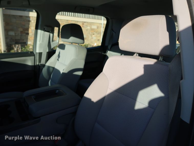 image for item DK3523 2015 Chevrolet Silverado 1500  Crew Cab pickup truck