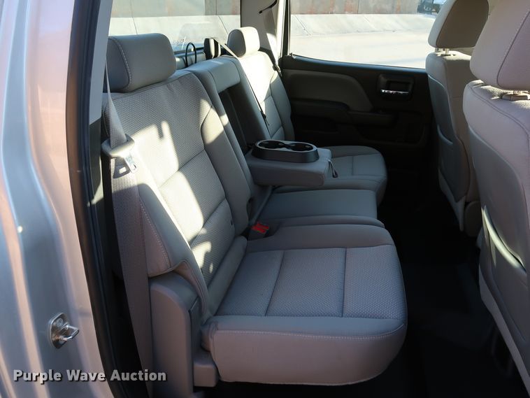 image for item DK3523 2015 Chevrolet Silverado 1500  Crew Cab pickup truck