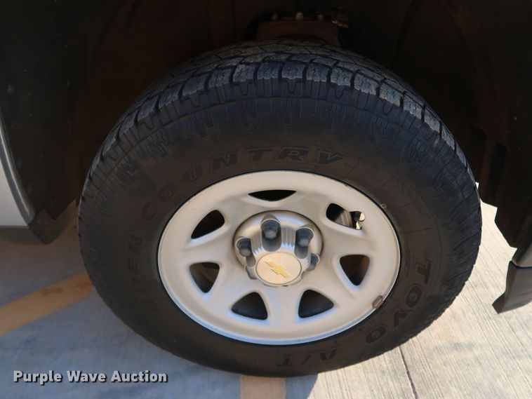 image for item DK3523 2015 Chevrolet Silverado 1500  Crew Cab pickup truck