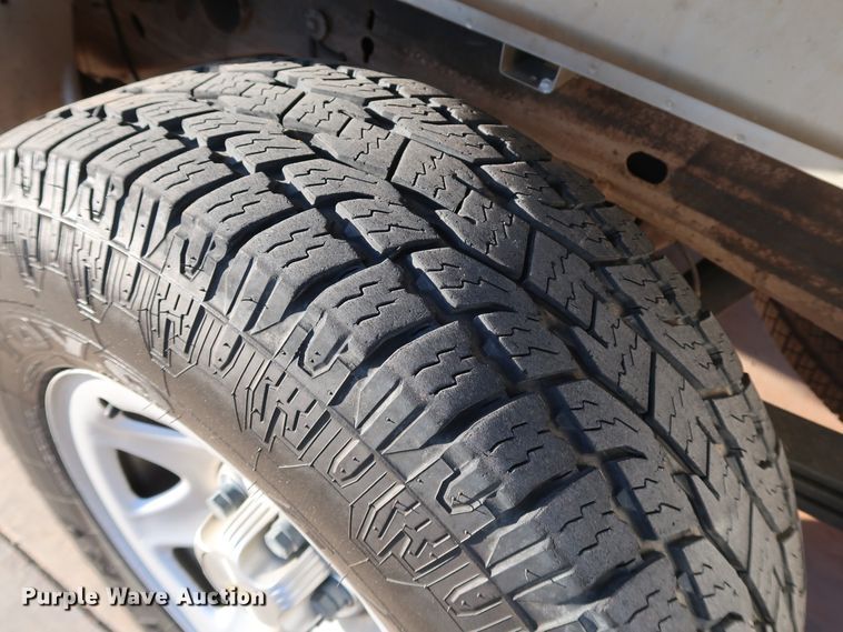 image for item DK3523 2015 Chevrolet Silverado 1500  Crew Cab pickup truck