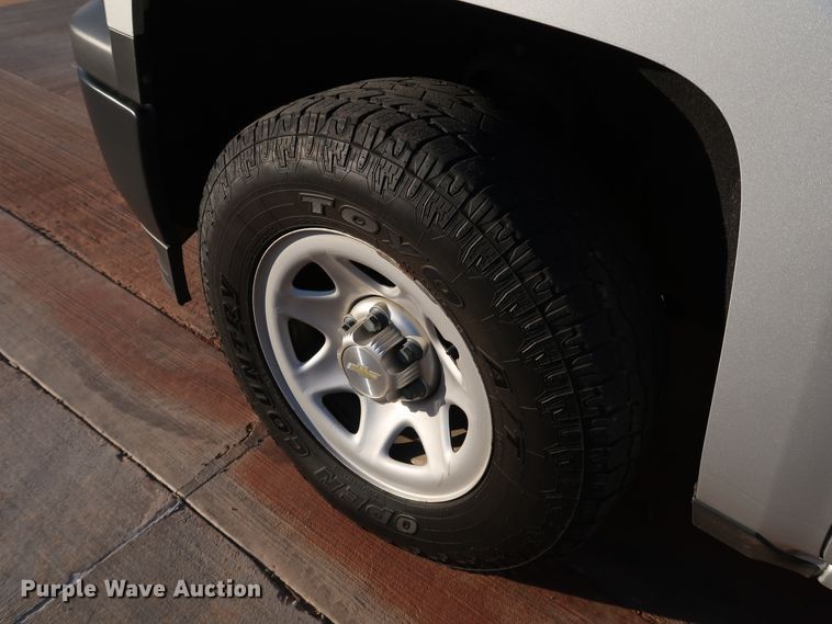 image for item DK3523 2015 Chevrolet Silverado 1500  Crew Cab pickup truck