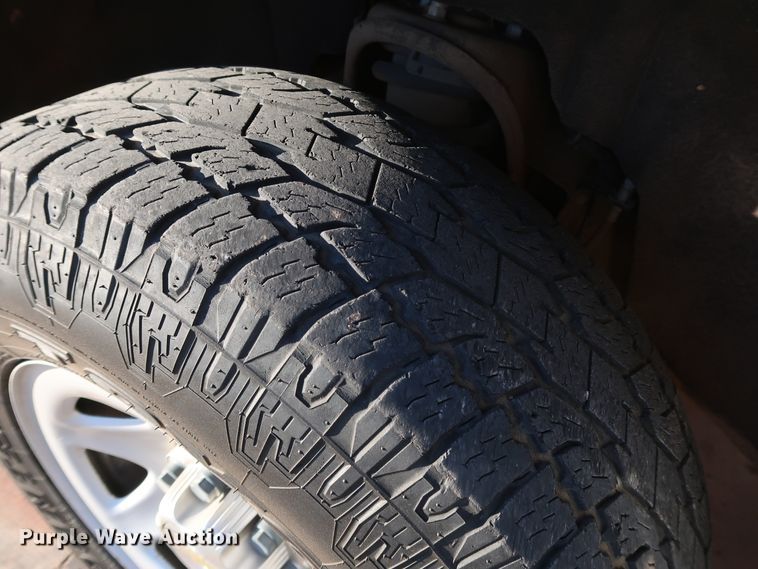 image for item DK3523 2015 Chevrolet Silverado 1500  Crew Cab pickup truck