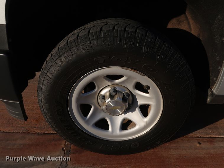 image for item DK3523 2015 Chevrolet Silverado 1500  Crew Cab pickup truck