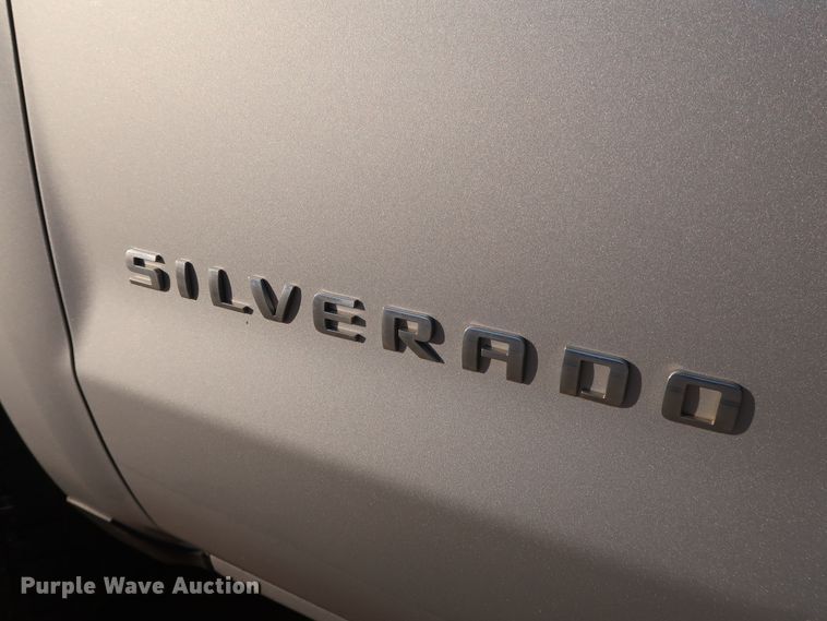 image for item DK3523 2015 Chevrolet Silverado 1500  Crew Cab pickup truck