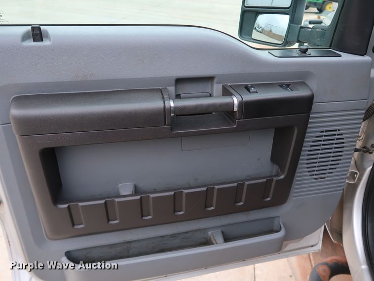 image for item DK3524 2016 Ford F250 Super Duty  pickup truck