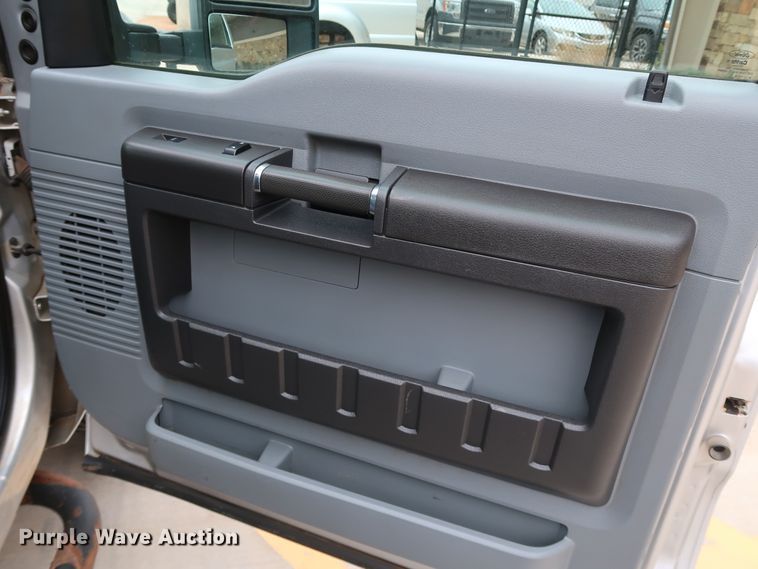 image for item DK3524 2016 Ford F250 Super Duty  pickup truck