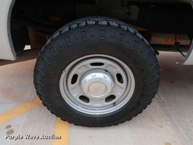 image for item DK3524 2016 Ford F250 Super Duty  pickup truck