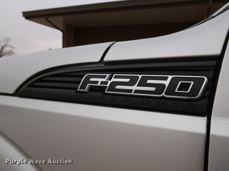 image for item DK3524 2016 Ford F250 Super Duty  pickup truck