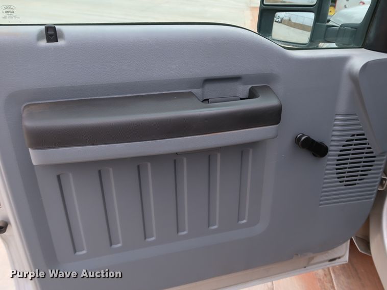 image for item DK3525 2012 Ford F250 Super Duty  pickup truck