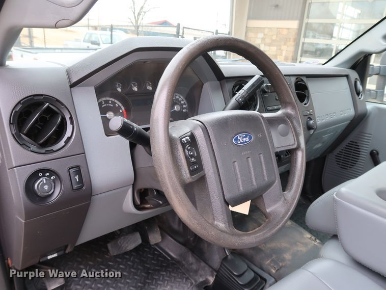 image for item DK3525 2012 Ford F250 Super Duty  pickup truck