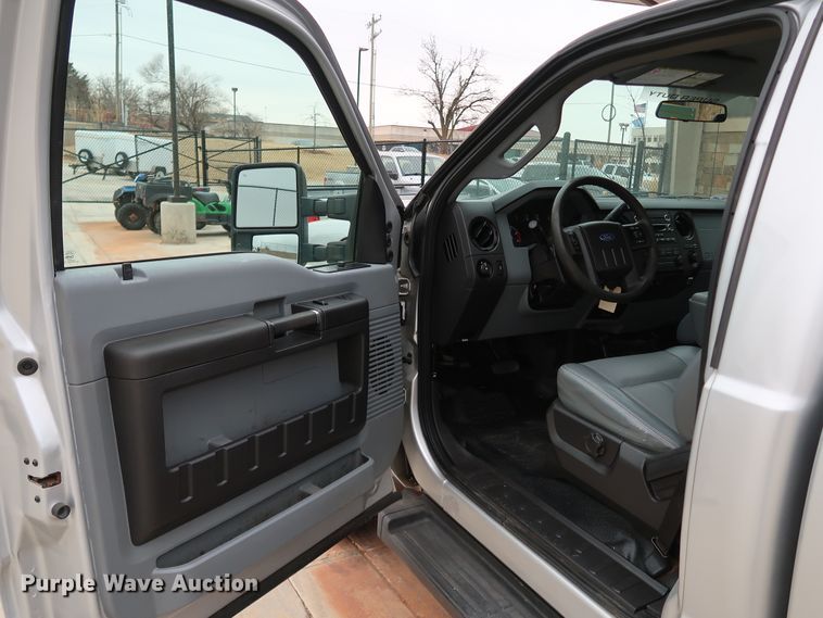 image for item DK3529 2016 Ford F350 Super Duty  pickup truck