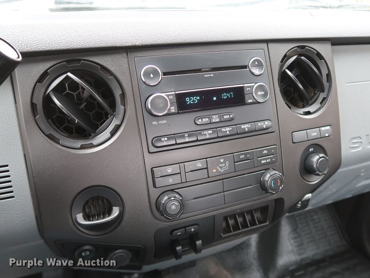 image for item DK3529 2016 Ford F350 Super Duty  pickup truck