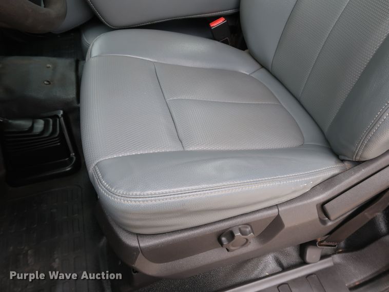 image for item DK3529 2016 Ford F350 Super Duty  pickup truck