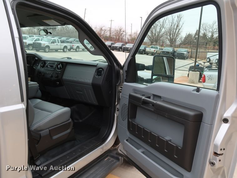 image for item DK3529 2016 Ford F350 Super Duty  pickup truck