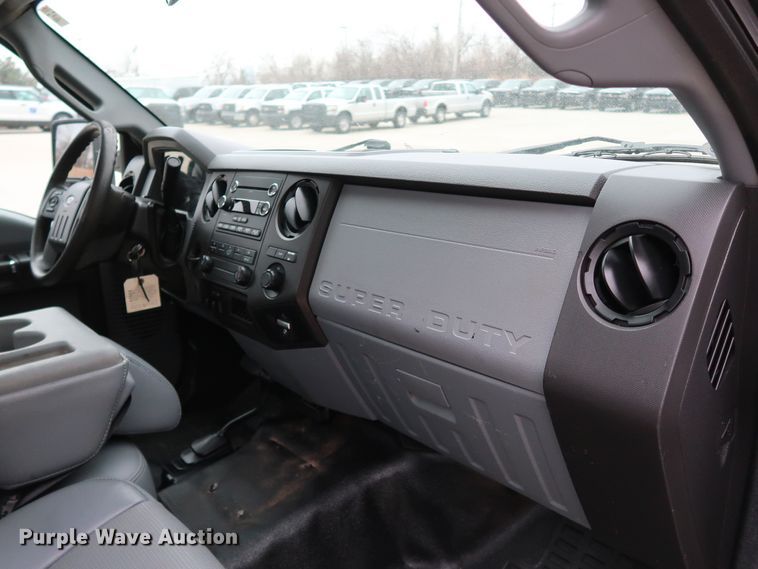 image for item DK3529 2016 Ford F350 Super Duty  pickup truck