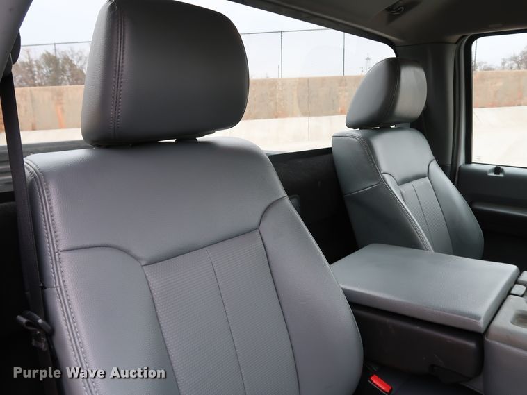 image for item DK3529 2016 Ford F350 Super Duty  pickup truck