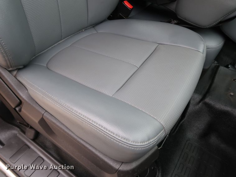 image for item DK3529 2016 Ford F350 Super Duty  pickup truck