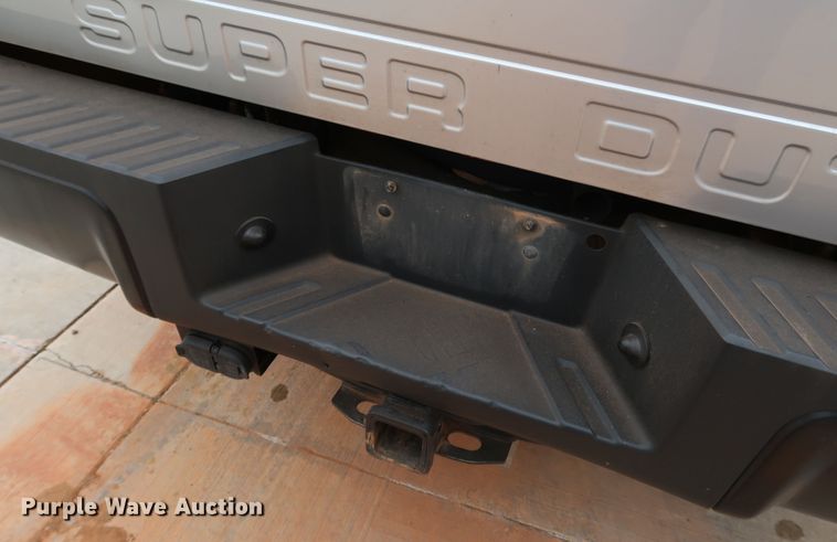 image for item DK3529 2016 Ford F350 Super Duty  pickup truck