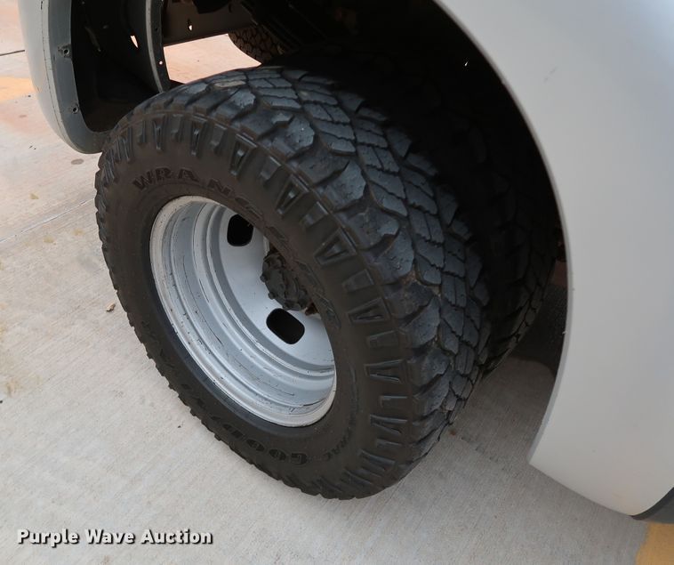 image for item DK3529 2016 Ford F350 Super Duty  pickup truck