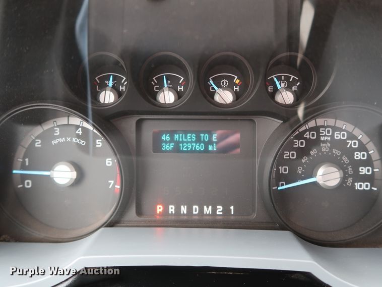 image for item DK3530 2015 Ford F350 Super Duty  flatbed pickup truck