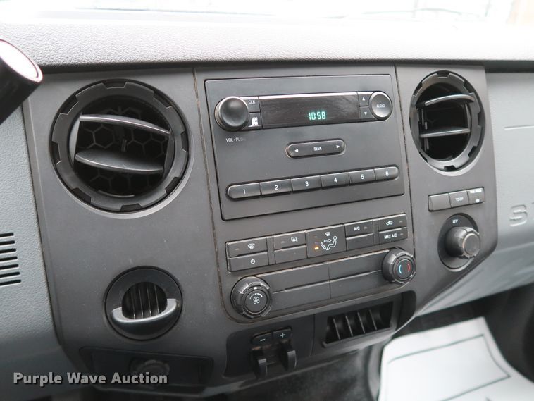 image for item DK3530 2015 Ford F350 Super Duty  flatbed pickup truck