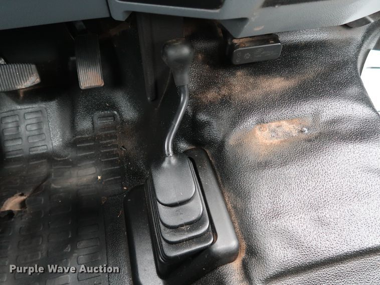 image for item DK3530 2015 Ford F350 Super Duty  flatbed pickup truck