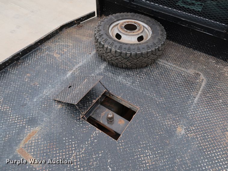 image for item DK3530 2015 Ford F350 Super Duty  flatbed pickup truck