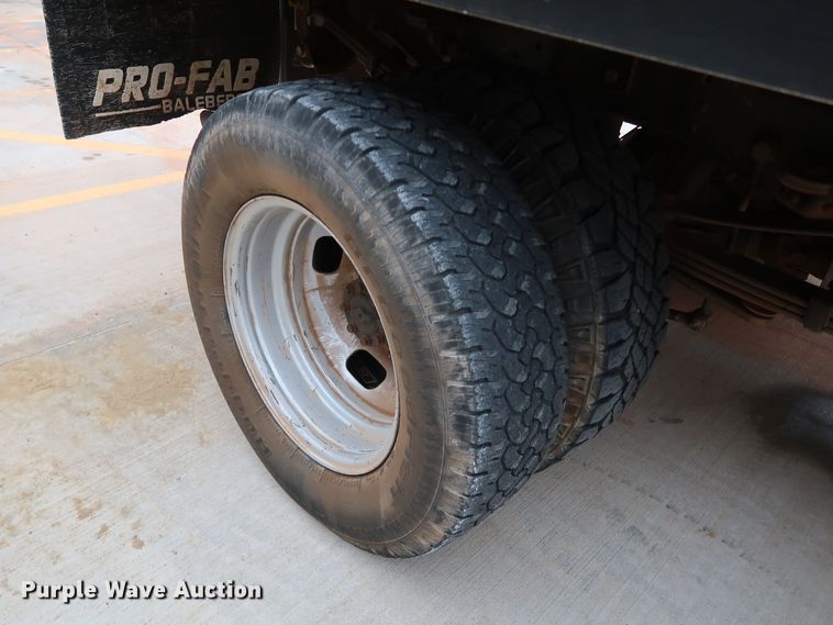 image for item DK3530 2015 Ford F350 Super Duty  flatbed pickup truck