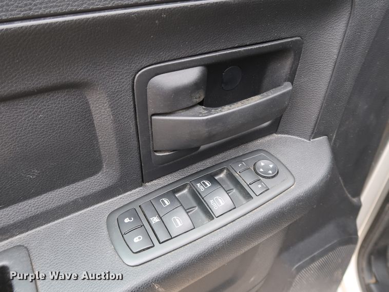 image for item DK3531 2013 Dodge Ram 2500  Crew Cab pickup truck