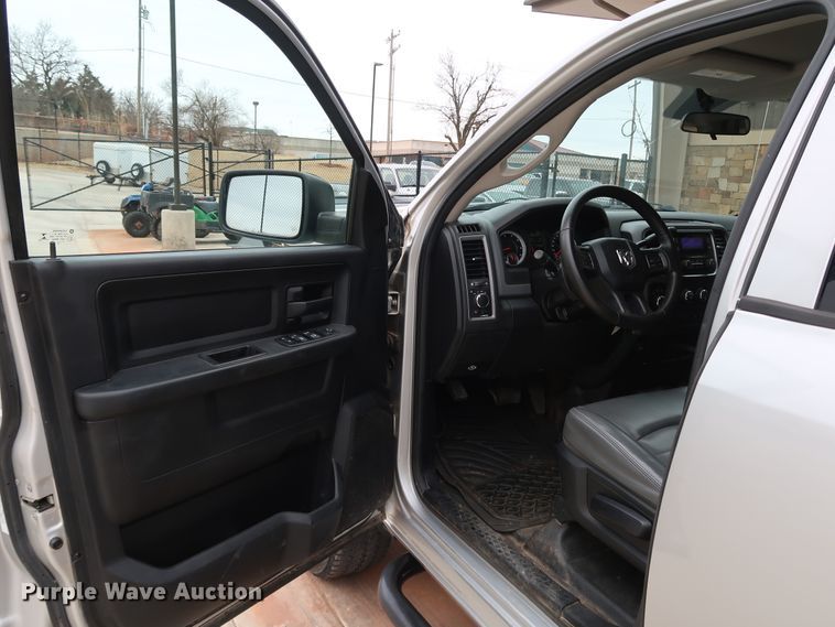 image for item DK3532 2013 Dodge Ram 2500  Crew Cab pickup truck