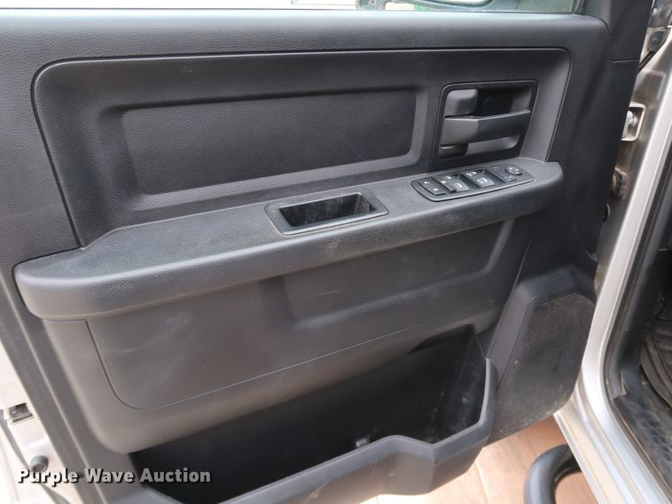 image for item DK3532 2013 Dodge Ram 2500  Crew Cab pickup truck