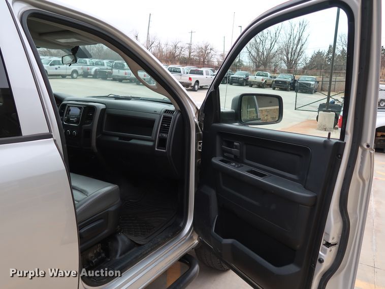 image for item DK3532 2013 Dodge Ram 2500  Crew Cab pickup truck