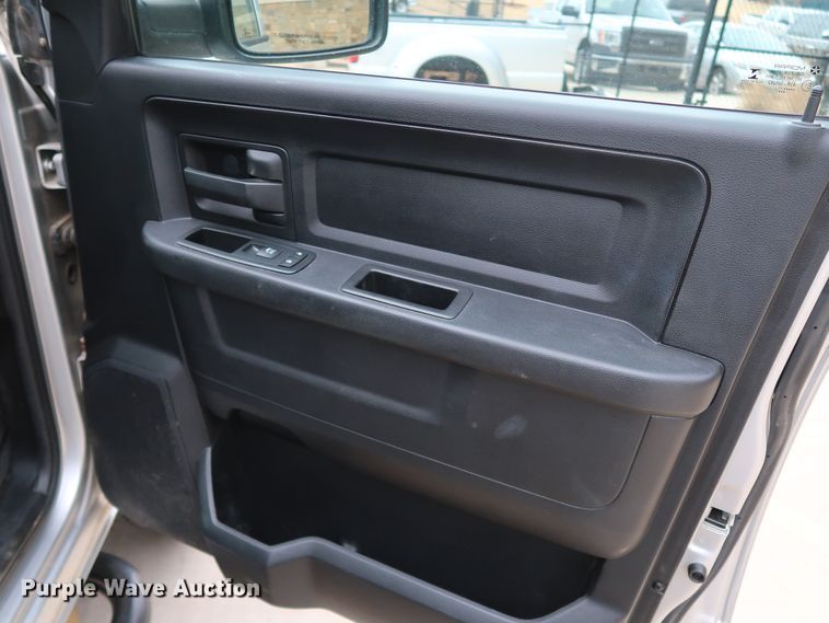 image for item DK3532 2013 Dodge Ram 2500  Crew Cab pickup truck