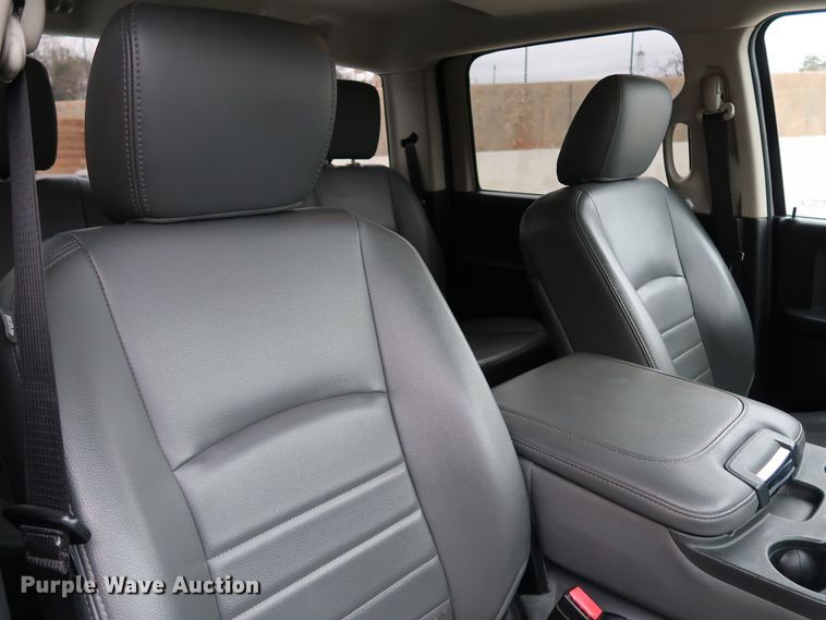 image for item DK3532 2013 Dodge Ram 2500  Crew Cab pickup truck