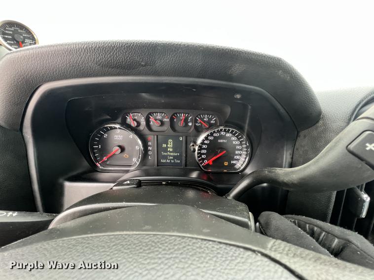 image for item DK3536 2017 Chevrolet Silverado 1500  Double Cab pickup truck