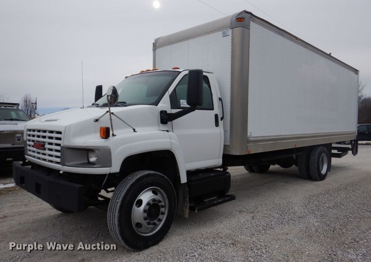 image for item DH8163 2005 Chevrolet C6500  box truck