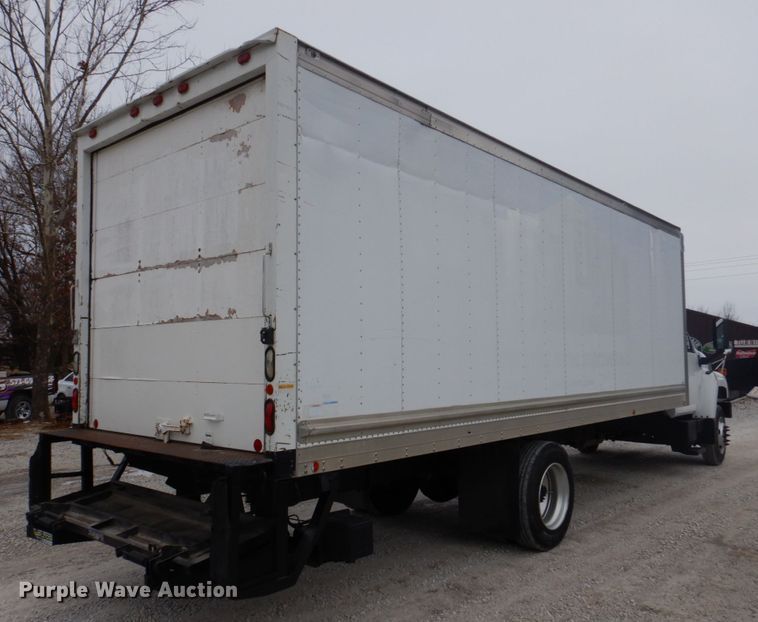 image for item DH8163 2005 Chevrolet C6500  box truck