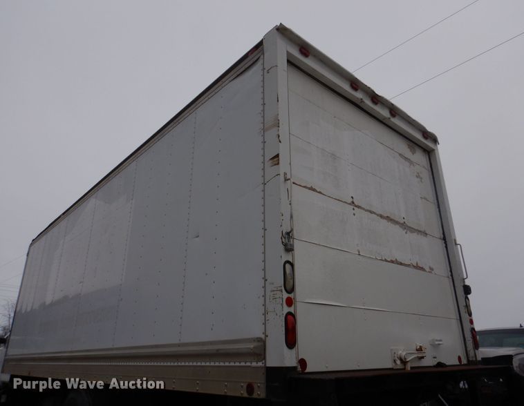 image for item DH8163 2005 Chevrolet C6500  box truck