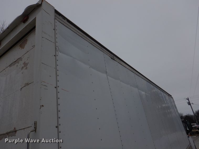 image for item DH8163 2005 Chevrolet C6500  box truck