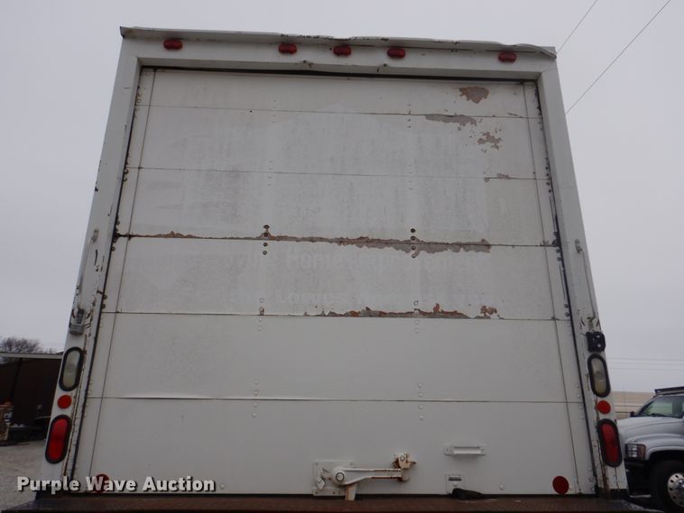 image for item DH8163 2005 Chevrolet C6500  box truck