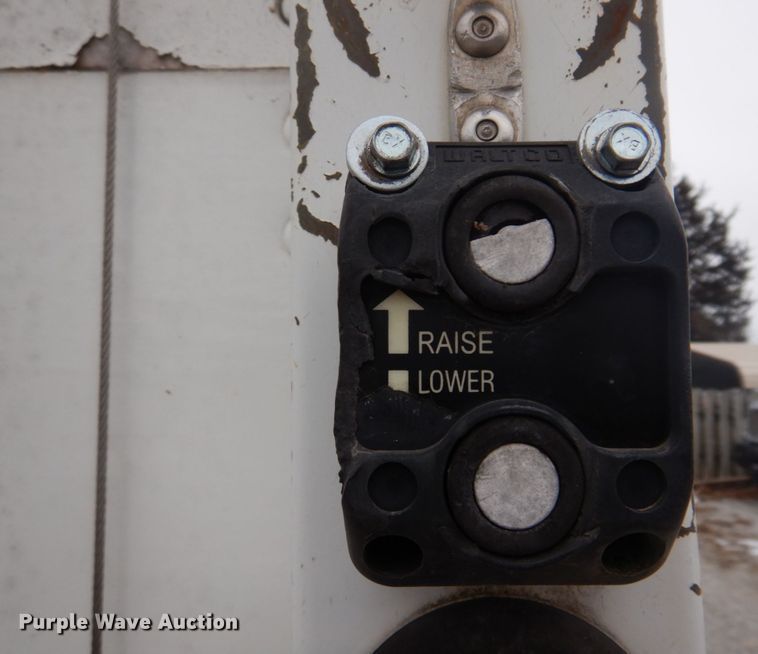 image for item DH8163 2005 Chevrolet C6500  box truck