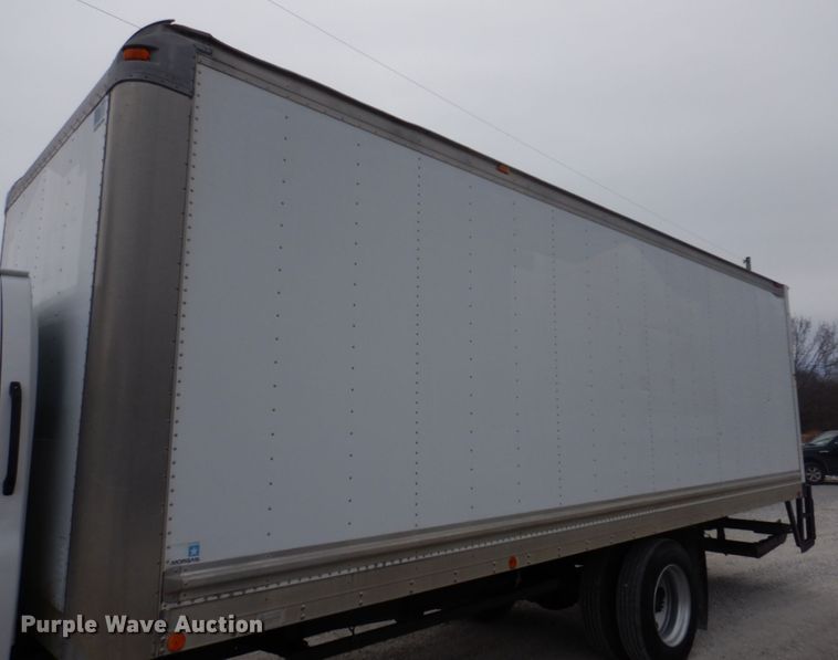 image for item DH8163 2005 Chevrolet C6500  box truck