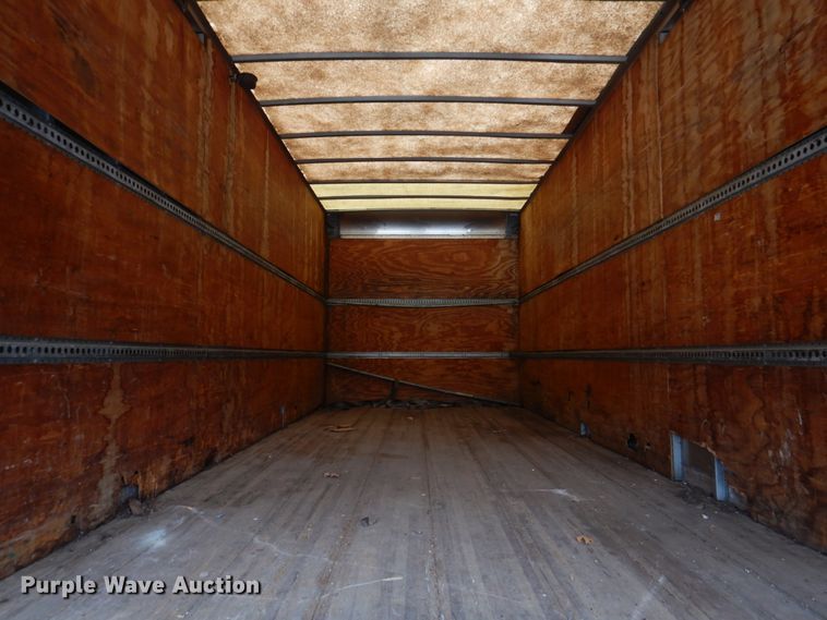 image for item DH8163 2005 Chevrolet C6500  box truck