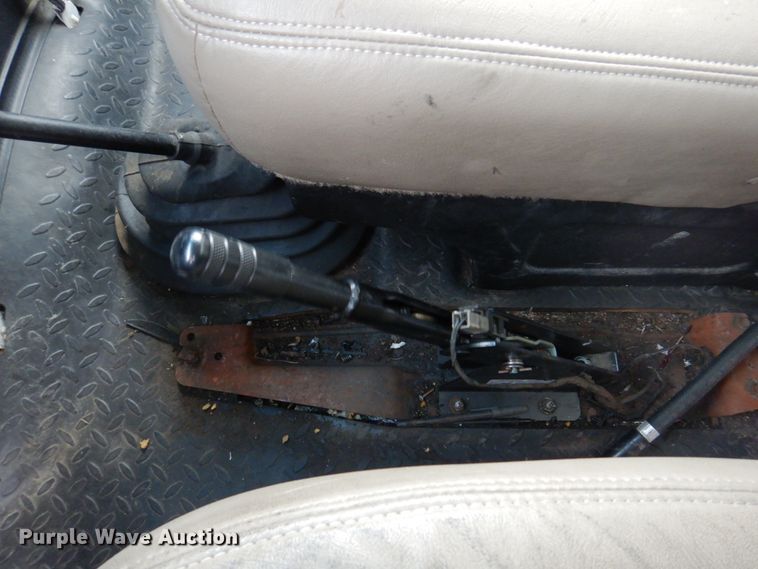 image for item DH8163 2005 Chevrolet C6500  box truck