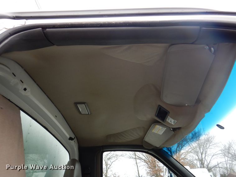 image for item DH8163 2005 Chevrolet C6500  box truck