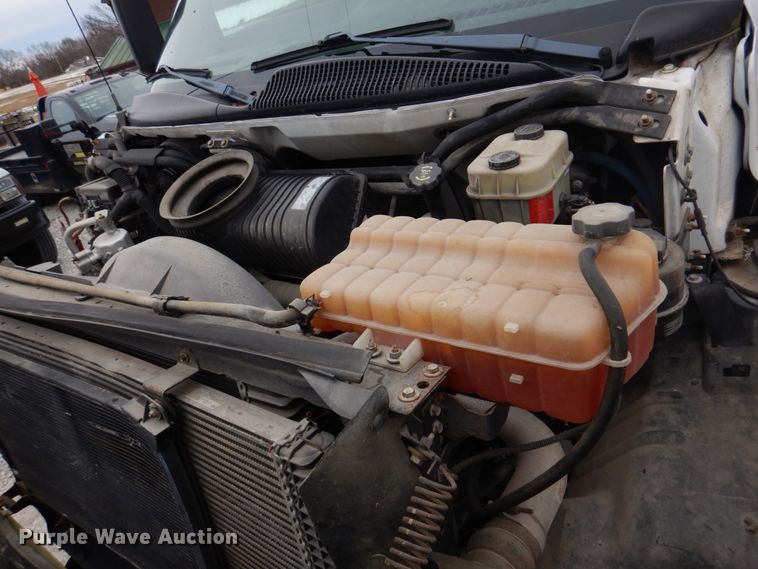 image for item DH8163 2005 Chevrolet C6500  box truck