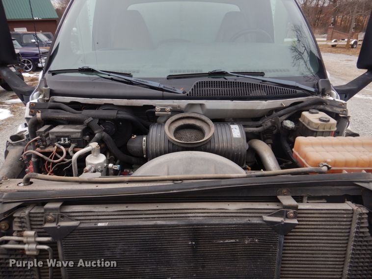 image for item DH8163 2005 Chevrolet C6500  box truck