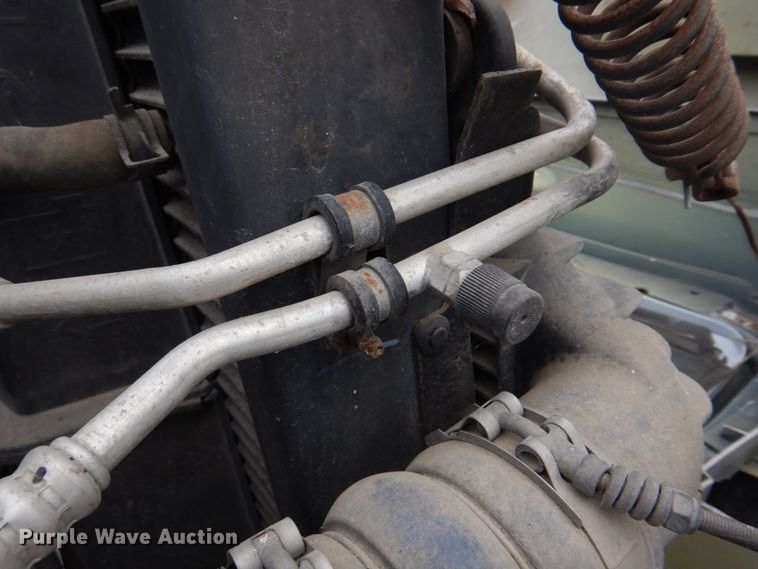 image for item DH8163 2005 Chevrolet C6500  box truck